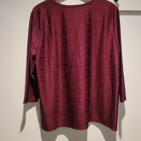 Northern Reflections Maroon 3/4 sleeve blouse - Picture 2 of 3